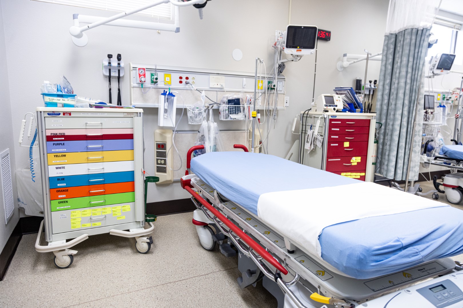 Emergency care room ready for treatment